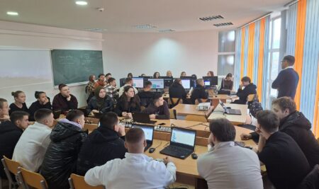 Održane radionice programiranja i robotike u okviru HoC i ERW